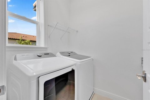 Townhouse in Orlando, Florida 3 bedrooms, 214.6 sq.m. № 2199430 - photo 25