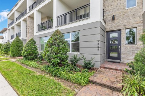 Townhouse in Orlando, Florida 3 bedrooms, 214.6 sq.m. № 2199430 - photo 2