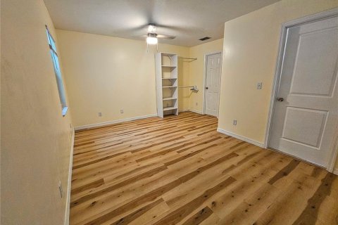 House in New Port Richey, Florida 3 bedrooms, 150.97 sq.m. № 1815323 - photo 19