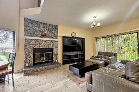 House in New Port Richey, Florida 3 bedrooms, 150.97 sq.m. № 1815323 - photo 5