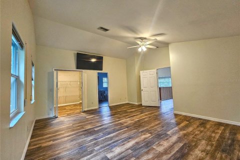 House in New Port Richey, Florida 3 bedrooms, 150.97 sq.m. № 1815323 - photo 16