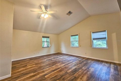 House in New Port Richey, Florida 3 bedrooms, 150.97 sq.m. № 1815323 - photo 15