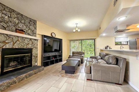 House in New Port Richey, Florida 3 bedrooms, 150.97 sq.m. № 1815323 - photo 6