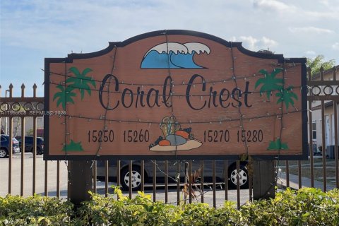 Condominio en Miami, Florida, 3 dormitorios  № 2030935