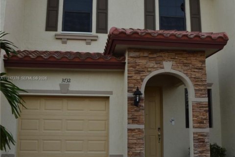 Townhouse in Homestead, Florida 3 bedrooms, 145.48 sq.m. № 2003375