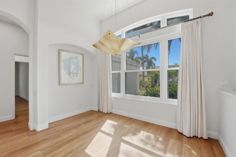 House in Longboat Key, Florida 4 bedrooms, 269.32 sq.m. № 2117293 - photo 23
