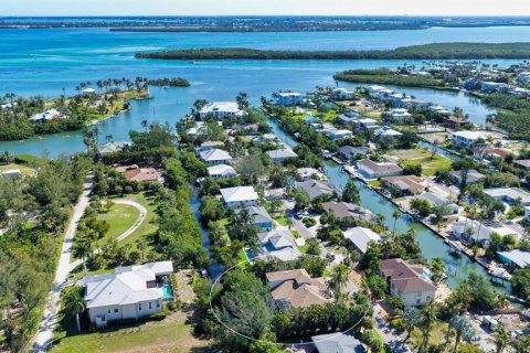 House in Longboat Key, Florida 4 bedrooms, 269.32 sq.m. № 2117293 - photo 5
