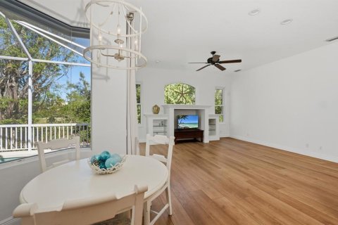 House in Longboat Key, Florida 4 bedrooms, 269.32 sq.m. № 2117293 - photo 21