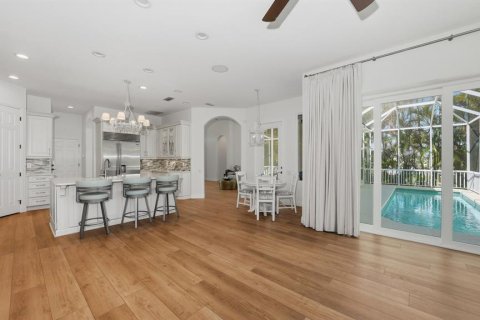 House in Longboat Key, Florida 4 bedrooms, 269.32 sq.m. № 2117293 - photo 13