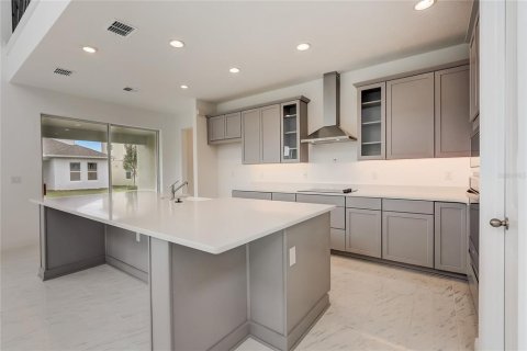 House in Orlando, Florida 5 bedrooms, 329.9 sq.m. № 1886845 - photo 18