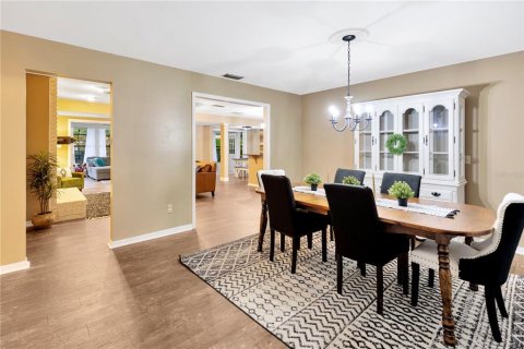 House in Riverview, Florida 4 bedrooms, 239.32 sq.m. № 1771722 - photo 8