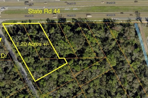 Land in New Smyrna Beach, Florida № 1218134 - photo 1