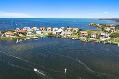 Terreno en venta en Port Richey, Florida № 1779074 - foto 1