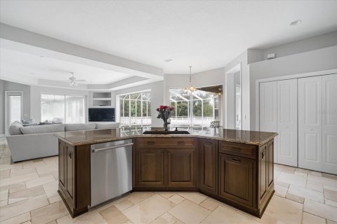 House in Riverview, Florida 6 bedrooms, 509.48 sq.m. № 1533177 - photo 9