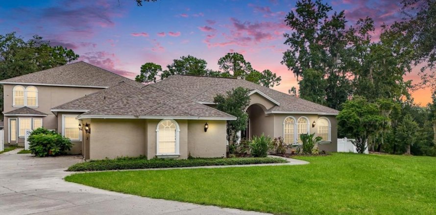 House in Riverview, Florida 6 bedrooms, 509.48 sq.m. № 1533177