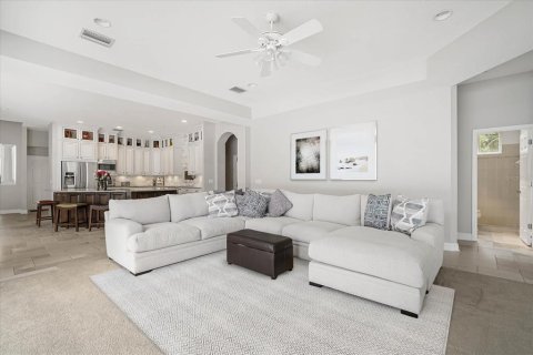 House in Riverview, Florida 6 bedrooms, 509.48 sq.m. № 1533177 - photo 12