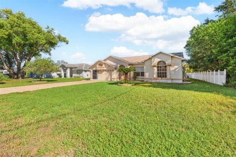 Villa ou maison à vendre à Spring Hill, Floride: 3 chambres, 180.6 m2 № 2416785 - photo 2