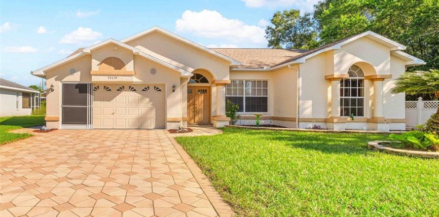Villa ou maison à Spring Hill, Floride 3 chambres, 180.6 m2 № 2416785