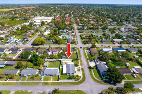 Casa en venta en Homestead, Florida, 3 dormitorios, 110.37 m2 № 2066245 - foto 14