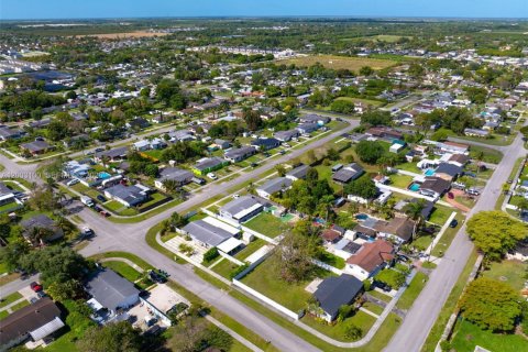 Casa en venta en Homestead, Florida, 3 dormitorios, 110.37 m2 № 2066245 - foto 6