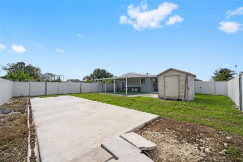 Casa en venta en Homestead, Florida, 3 dormitorios, 110.37 m2 № 2066245 - foto 25