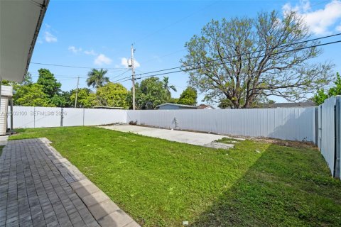 Casa en venta en Homestead, Florida, 3 dormitorios, 110.37 m2 № 2066245 - foto 26