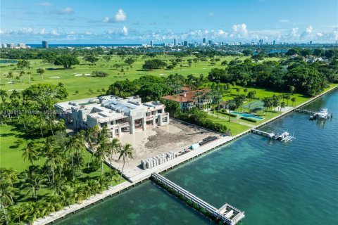 House in Indian Creek, Florida 9 bedrooms, 2590.95 sq.m. № 1968052 - photo 21