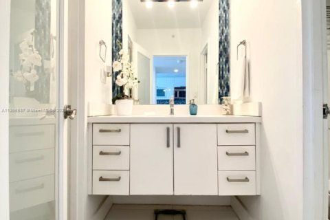 Copropriété à louer à Miami Beach, Floride: 49.24 m2 № 2154655 - photo 4