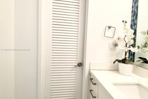 Copropriété à louer à Miami Beach, Floride: 49.24 m2 № 2154655 - photo 7