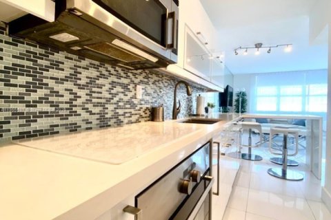 Copropriété à louer à Miami Beach, Floride: 49.24 m2 № 2154655 - photo 14