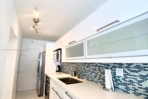 Copropriété à louer à Miami Beach, Floride: 49.24 m2 № 2154655 - photo 13