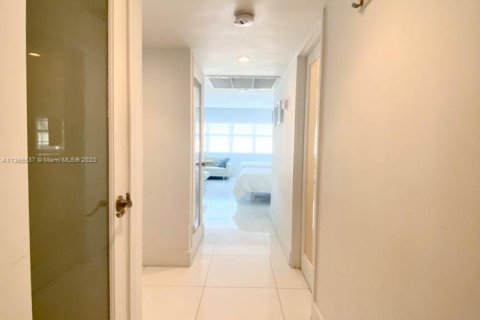 Copropriété à louer à Miami Beach, Floride: 49.24 m2 № 2154655 - photo 9