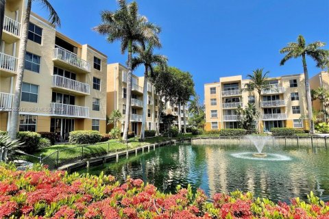 Снять в аренду кондоминиум в Дания-Бич, Флорида 1 спальня, 65.03м2, № 1986488 - фото 2
