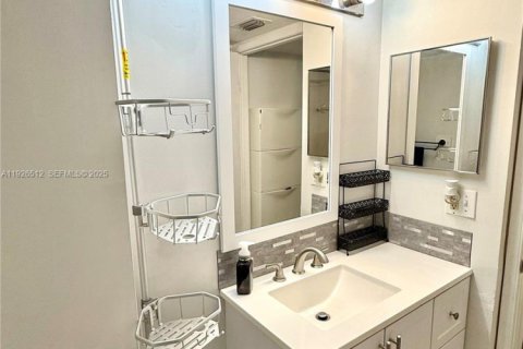 Снять в аренду кондоминиум в Дания-Бич, Флорида 1 спальня, 65.03м2, № 1986488 - фото 21