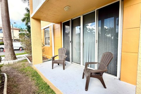 Снять в аренду кондоминиум в Дания-Бич, Флорида 1 спальня, 65.03м2, № 1986488 - фото 26