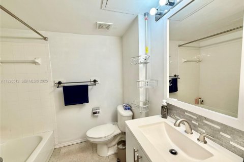 Снять в аренду кондоминиум в Дания-Бич, Флорида 1 спальня, 65.03м2, № 1986488 - фото 20