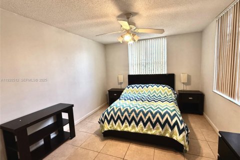 Снять в аренду кондоминиум в Дания-Бич, Флорида 1 спальня, 65.03м2, № 1986488 - фото 14