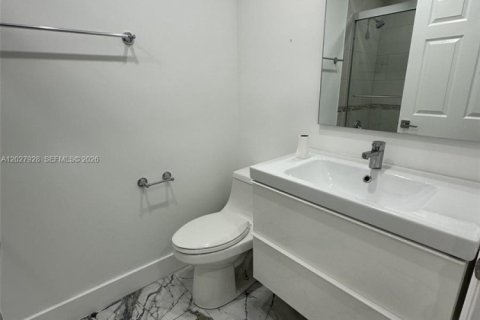 House in Miami, Florida 3 bedrooms, 121.52 sq.m. № 2088382 - photo 6