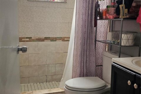 Снять в аренду кондоминиум в Майами, Флорида 2 спальни, 80.55м2, № 2056299 - фото 4