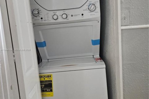 Снять в аренду кондоминиум в Майами, Флорида 2 спальни, 80.55м2, № 2056299 - фото 5