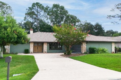 House in Palm Coast, Florida 3 bedrooms, 187.2 sq.m. № 2277905