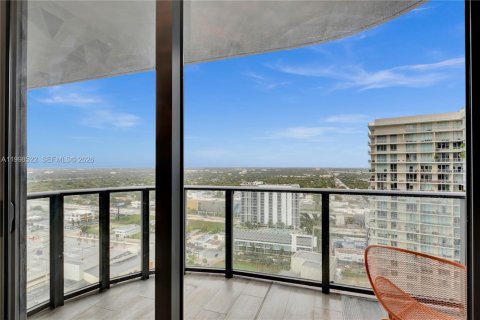 Снять в аренду кондоминиум в Майами, Флорида 1 спальня, 57.69м2, № 2060863 - фото 20