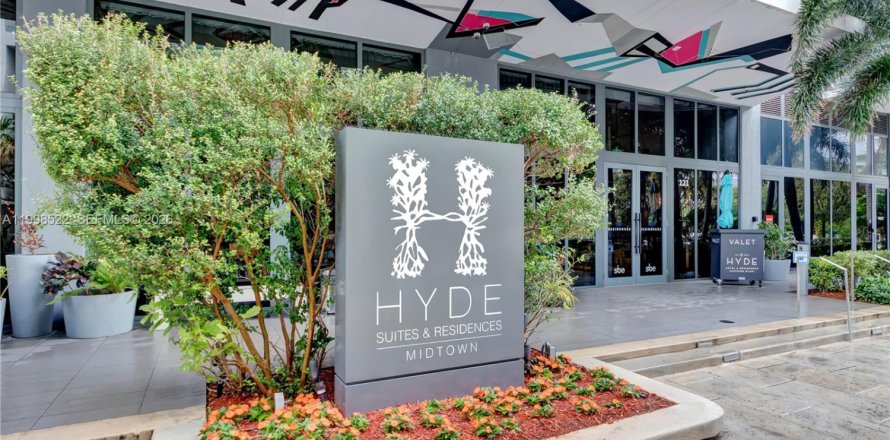 Кондоминиум с 1 спальней в Майами, Флорида № 2060863