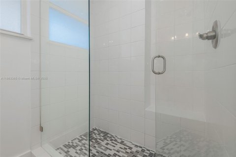 Купить кондоминиум в Дания-Бич, Флорида 3 спальни, 121.33м2, № 1958082 - фото 26