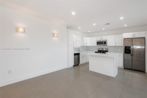 Купить кондоминиум в Дания-Бич, Флорида 3 спальни, 121.33м2, № 1958082 - фото 16