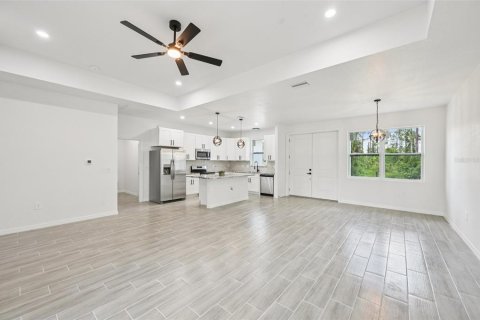 House in North Port, Florida 3 bedrooms, 153.47 sq.m. № 1801418 - photo 7