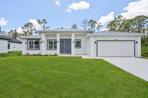 House in North Port, Florida 3 bedrooms, 153.47 sq.m. № 1801418 - photo 1