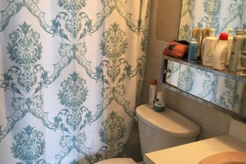 Купить кондоминиум в Норт-Майами-Бич, Флорида 2 спальни, 95.22м2, № 1955762 - фото 16