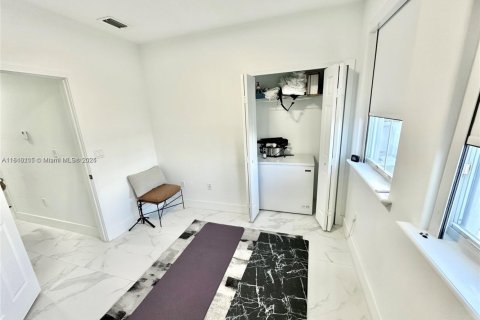 Townhouse in Doral, Florida 3 bedrooms, 152.55 sq.m. № 1842687 - photo 25