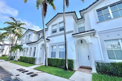 Townhouse in Doral, Florida 3 bedrooms, 152.55 sq.m. № 1842687 - photo 2